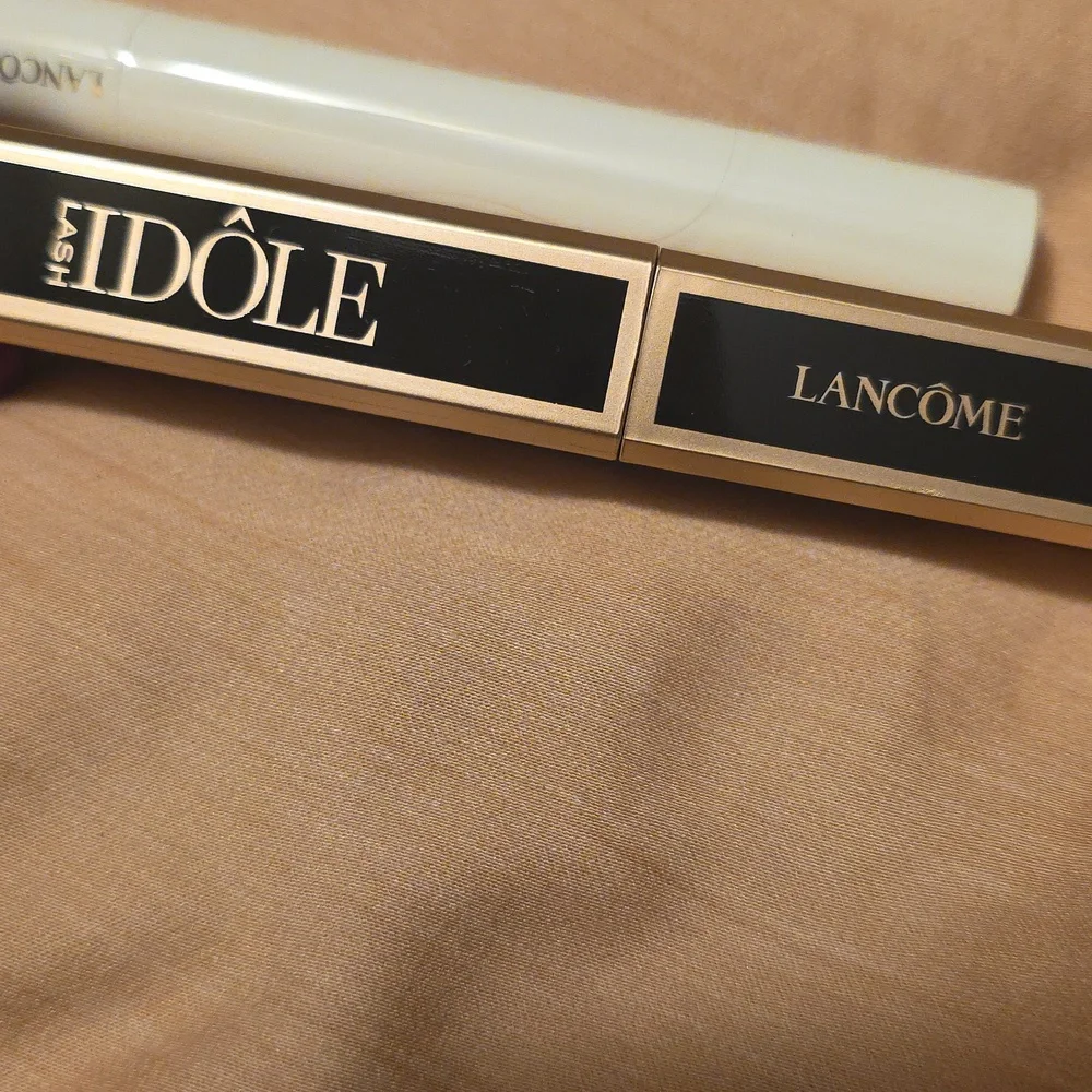 Lancôme Cils Booster XL in White And Idole Macara In Black